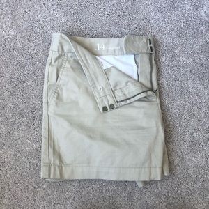 *EUC* Ann Taylor LOFT 4” Khaki Shorts 100% Cotton